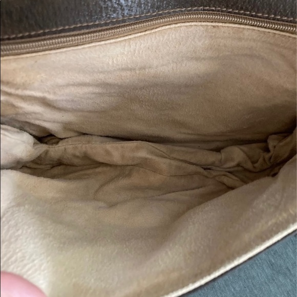 ⛔️SOLD⛔️Gucci Crossbody bag - Picture 6 of 10